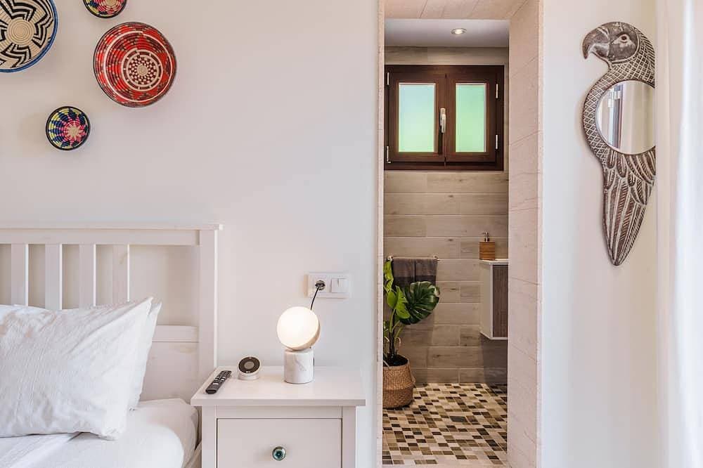 Foto 7 von 30: Freistehendes Modernes Ferienhaus Mit Pool & Whirlpool (Jacuzzi) In Top Lage