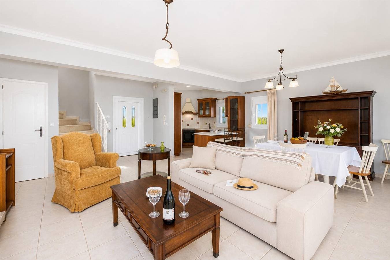 Foto 6 von 30: Villa für 8 Personen mit Terrasse