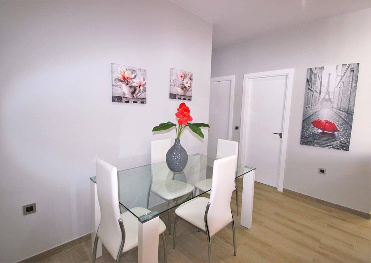 Foto 12 von 14: Großer Privatpool, neu und modern, kompletter Sichtschutz - Casa Manoli -