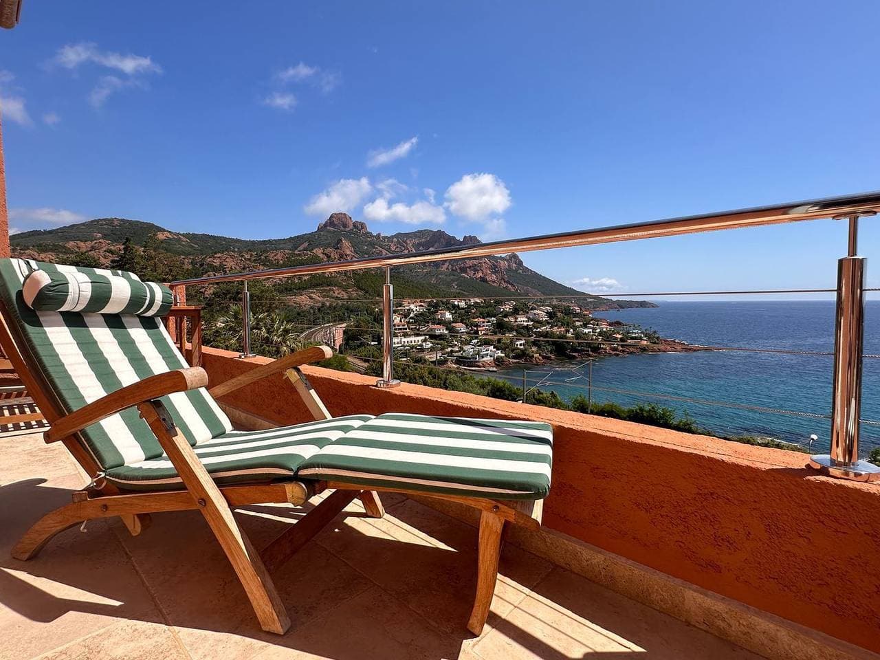 Apartment für 4 Personen mit Balkon und Meerblick in Antheor 1