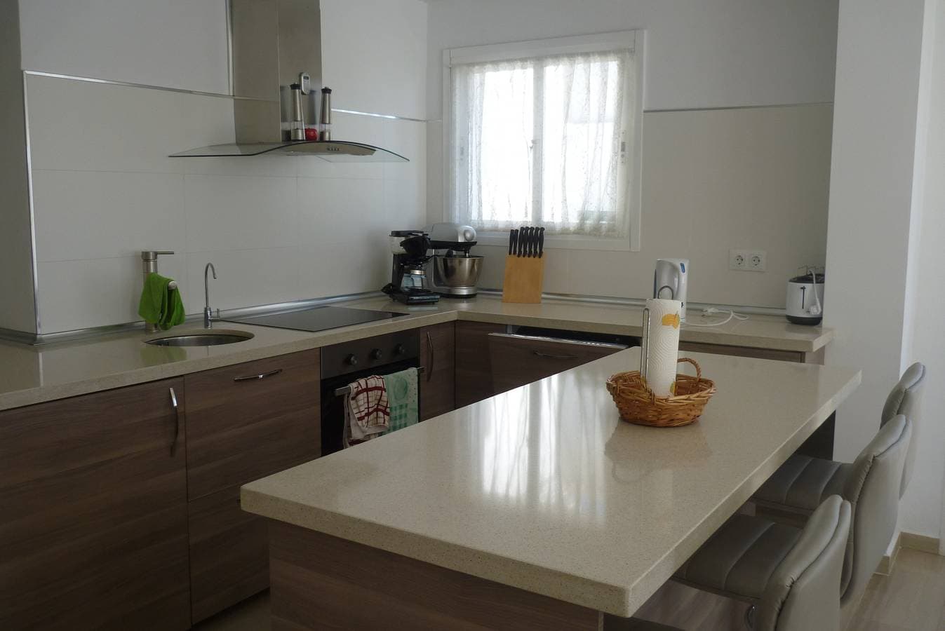 Foto 7 von 18: Fantastic Beachfront Apt El Faro - Arkadia Beach 8