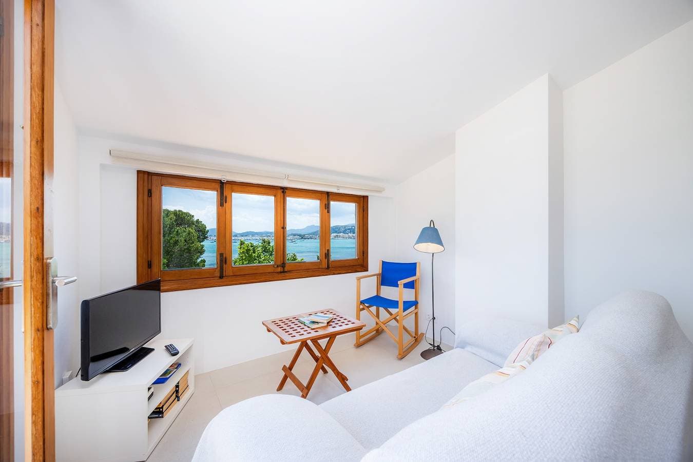 Foto 4 von 27: Ferienwohnung 'Faro Attic B' mit Meerblick, Wi-Fi und Klimaanlage