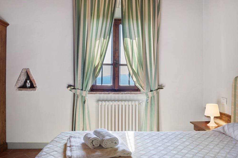 Foto 3 von 26: Valle – Panoramische Ferienwohnung mit Pool in den toskanischen Hügeln