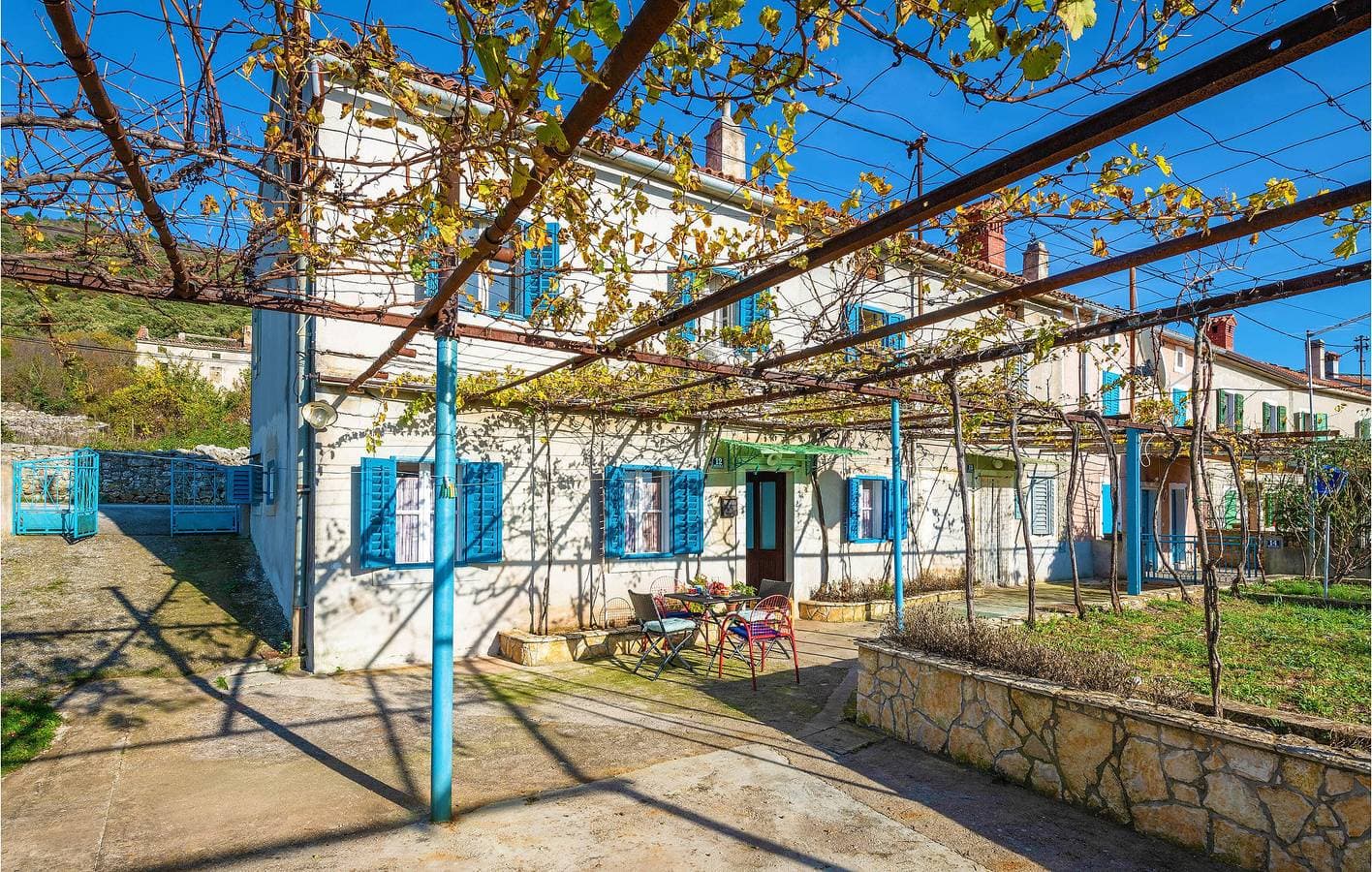 Reizende Ferienwohnung am Meer mit Terrasse und Annehmlichkeiten, 2 km vom Strand entfernt 1