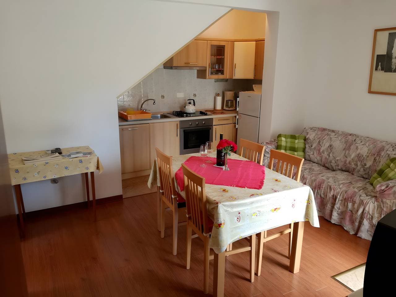 Foto 5 von 35: Apartment '2 Pax an Radwegen' mit privater Terrasse, WLAN und Klimaanlage