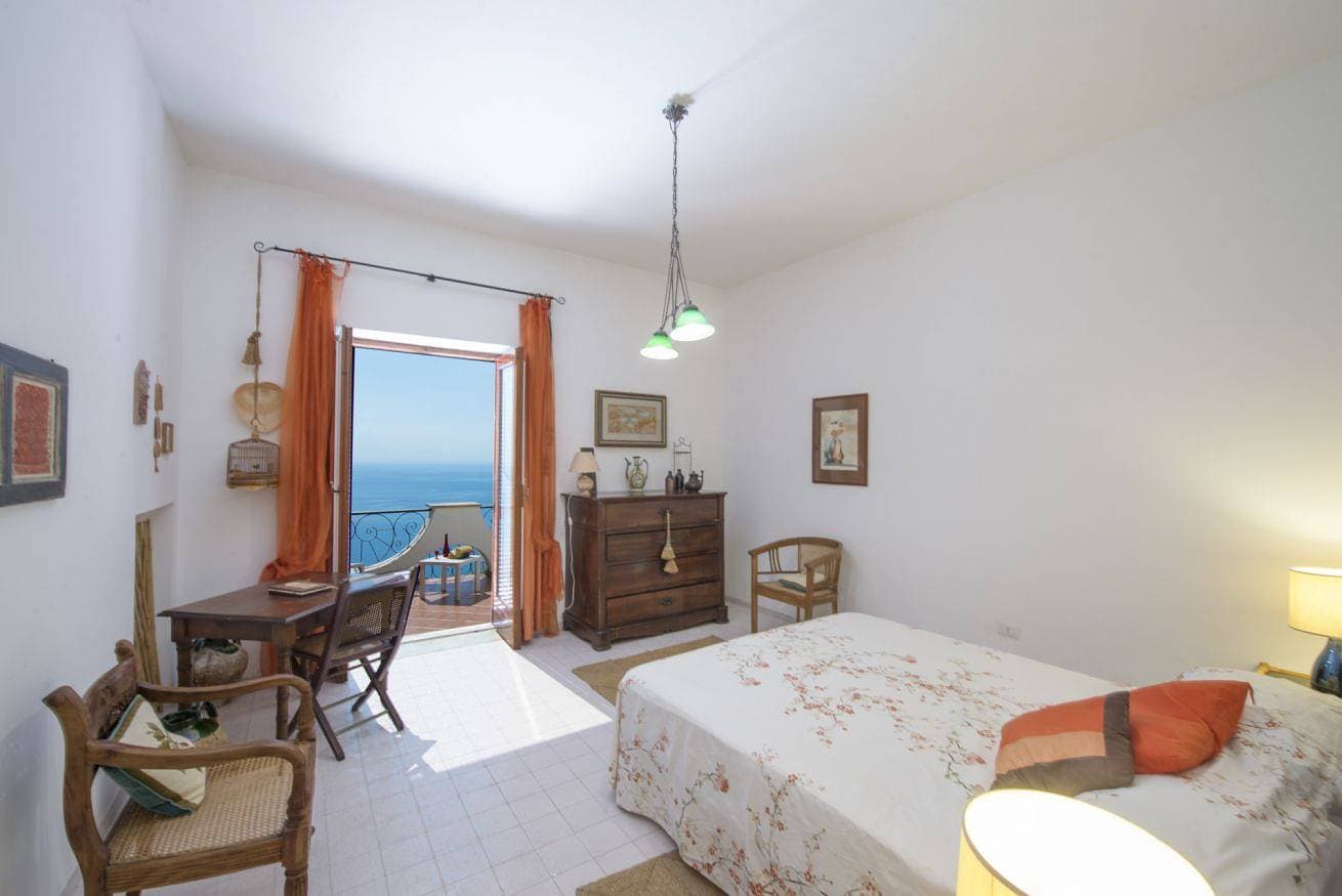 Foto 13 von 28: Ferienwohnung für 4 Personen mit Meerblick