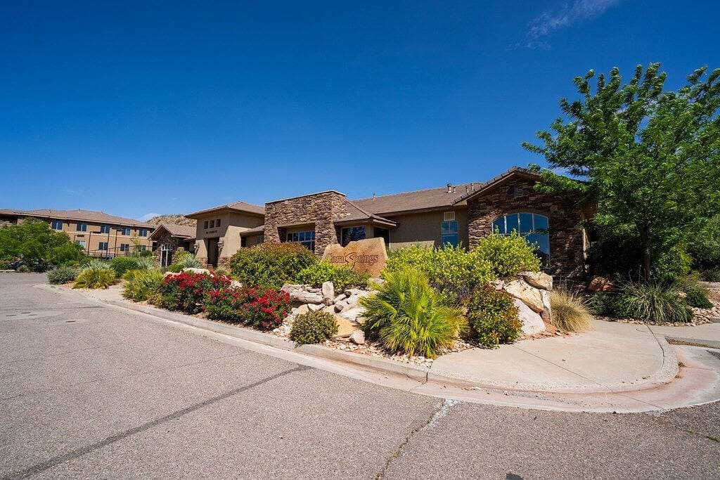 Foto 10 von 21: Dreamy 2-bedroom condo with sweeping desert views