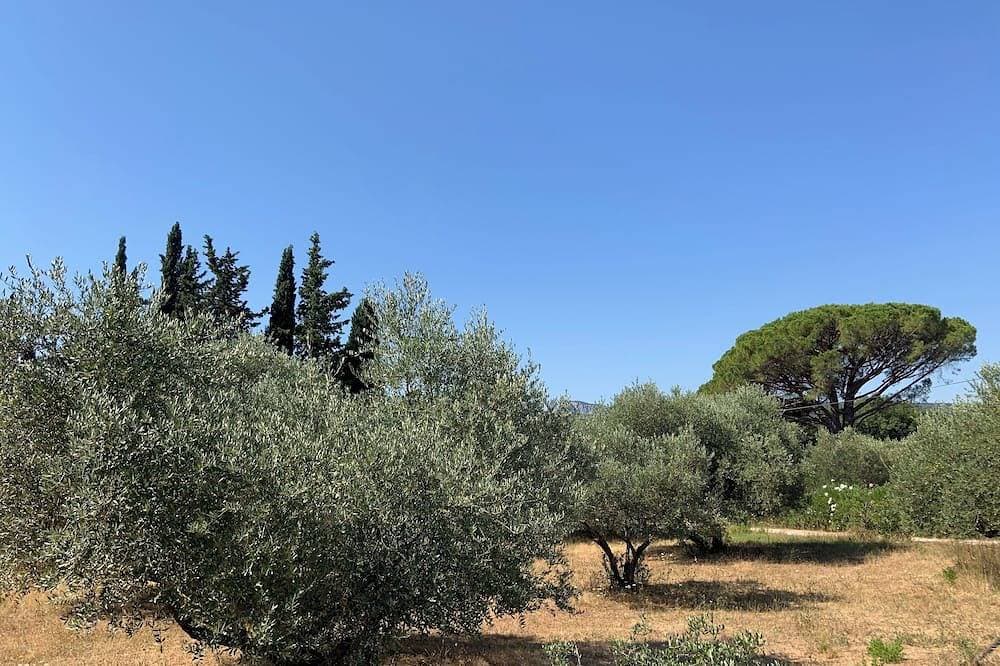 Foto 7 von 12: Escape to Provence: a charming cottage in the heart of olive groves
