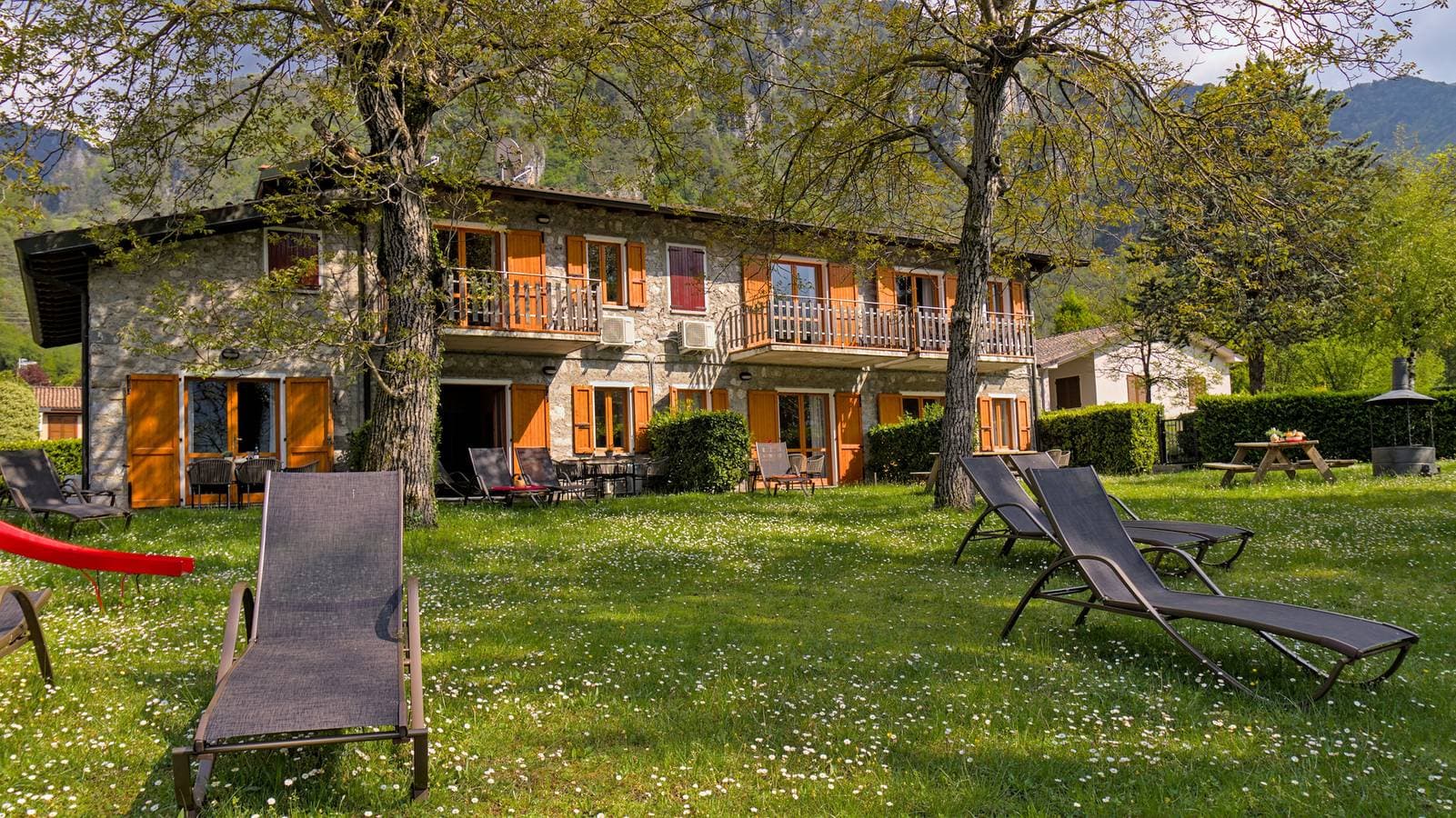 Foto 8 von 16: Ferienwohnung für 5 Personen mit Terrasse