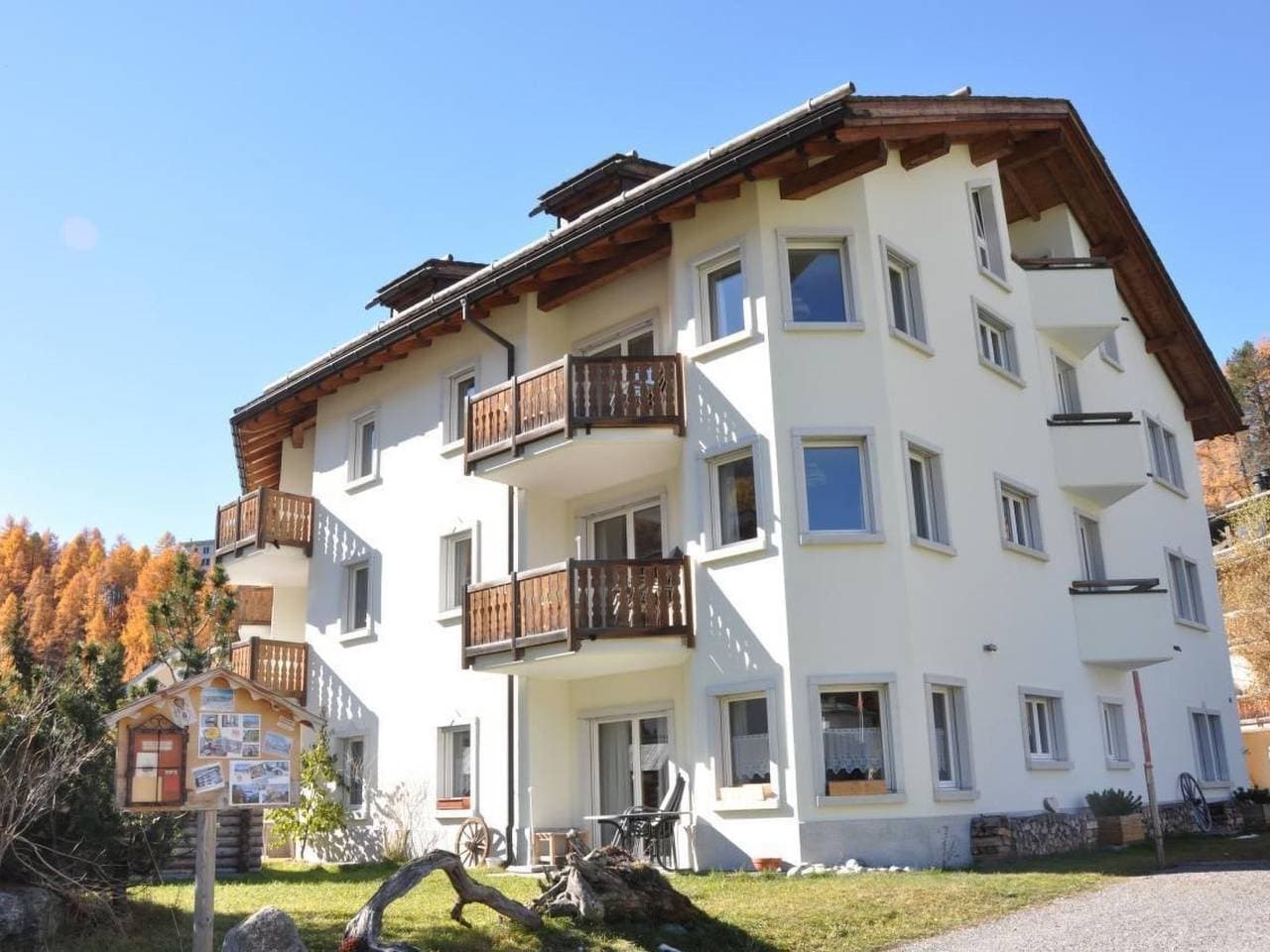 Foto 2 von 15: Chesa Sunasain V5