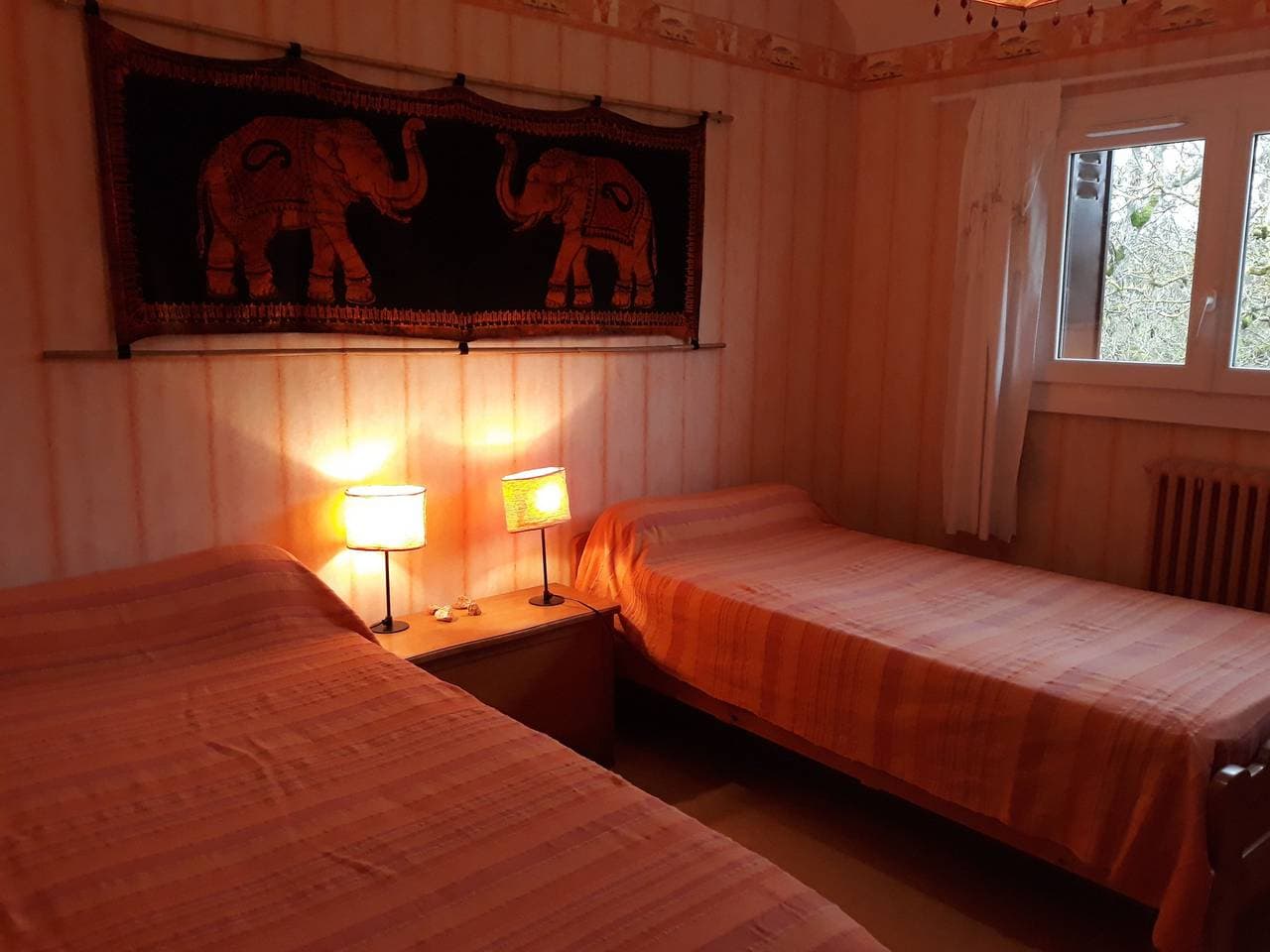 Foto 8 von 36: Unabhängiges Haus 5 Schlafzimmer mit Garten - Haustiere Willkommen