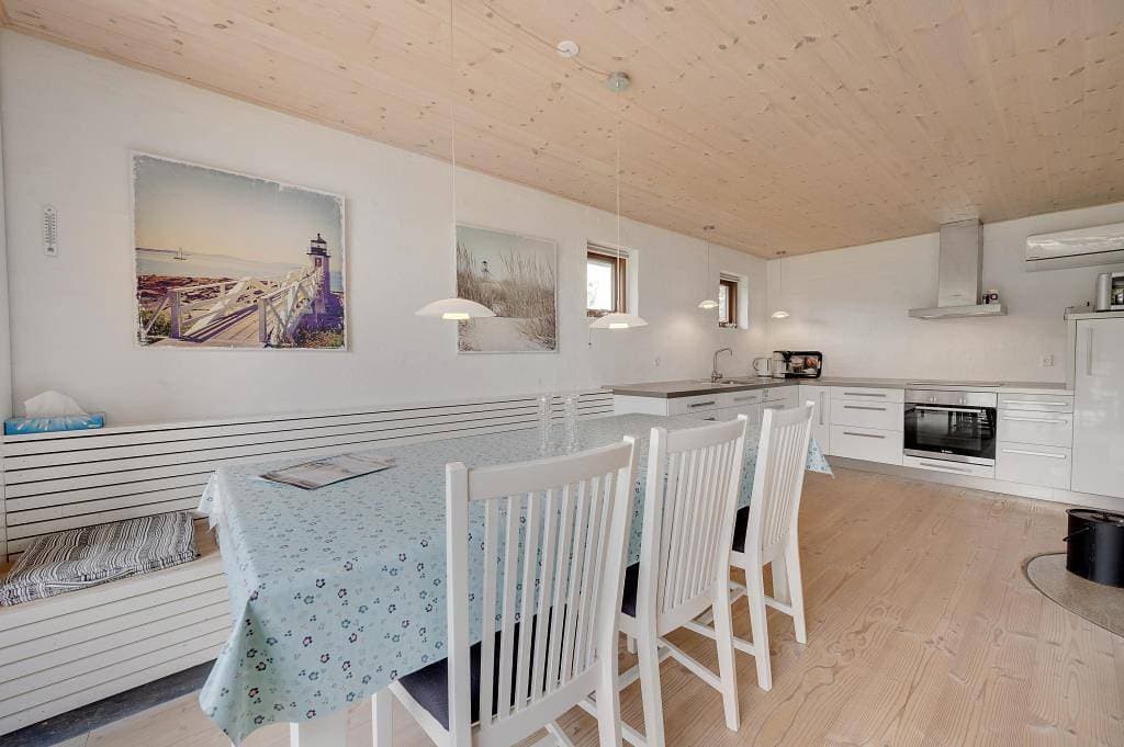 Foto 12 von 28: Gemütliches Ferienhaus mit drehbaren Holzofen