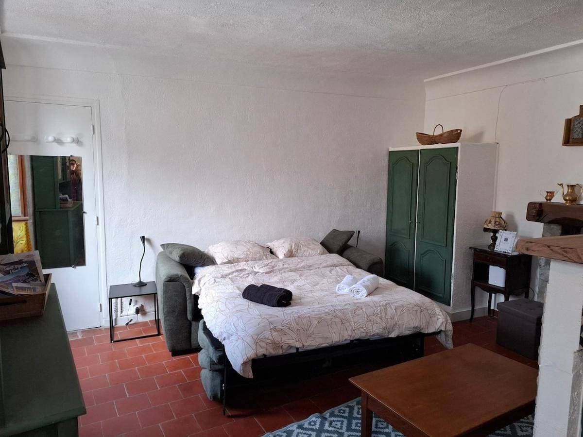 Foto 4 von 33: Studio with Sofa Bed