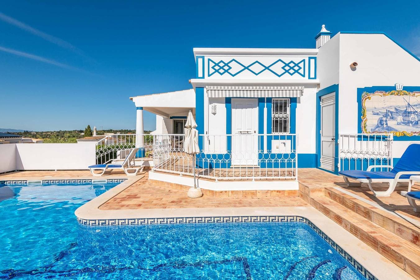 Foto 2 von 29: Villa 'Eulália' mit privatem Pool, WLAN und Klimaanlage