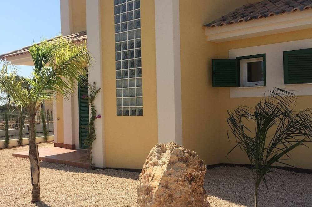 Foto 12 von 30: Traumferien auf Mallorca in Meeresnähe, Poolanlage, kostenloses Wlan