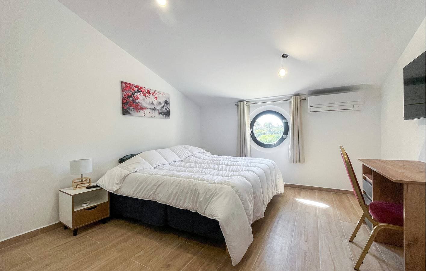 Foto 6 von 29: Charmantes Apartment mit einem Schlafzimmer, Pool und Terrasse in Grans