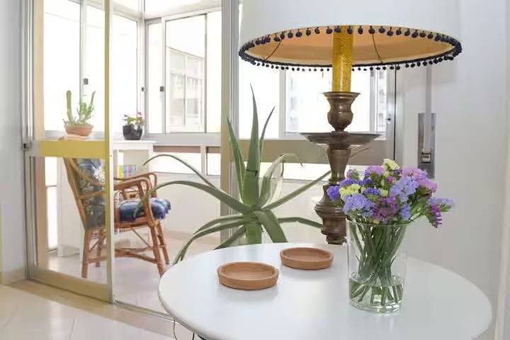Foto 2 von 17: 2 bed - Sleeps 4 - Balcony - City Centre