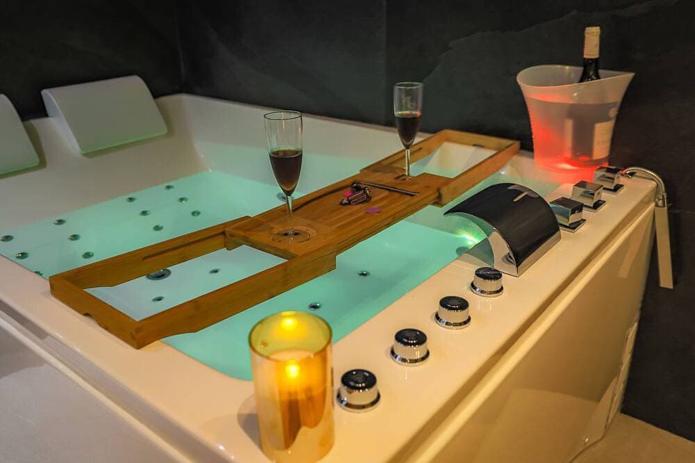 Foto 11 von 11: The bdsm loveroom in Grasse \"The room of desires\"