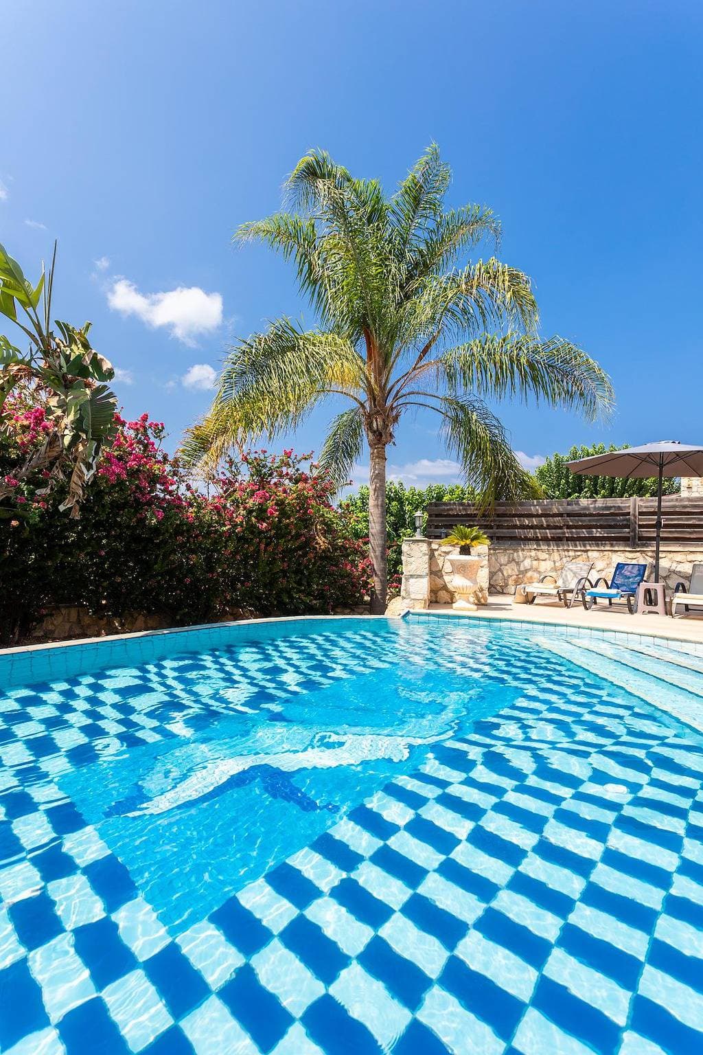 Foto 7 von 25: Villa für 6 Personen mit Balkon