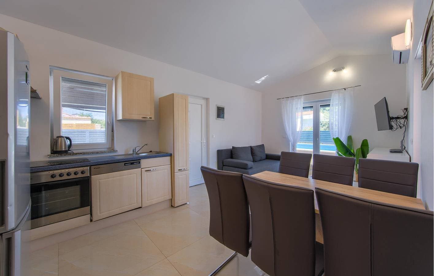 Foto 6 von 33: Gemütliche 1-Zimmer-Wohnung mit Pool, 1 km vom FKK-Strand entfernt