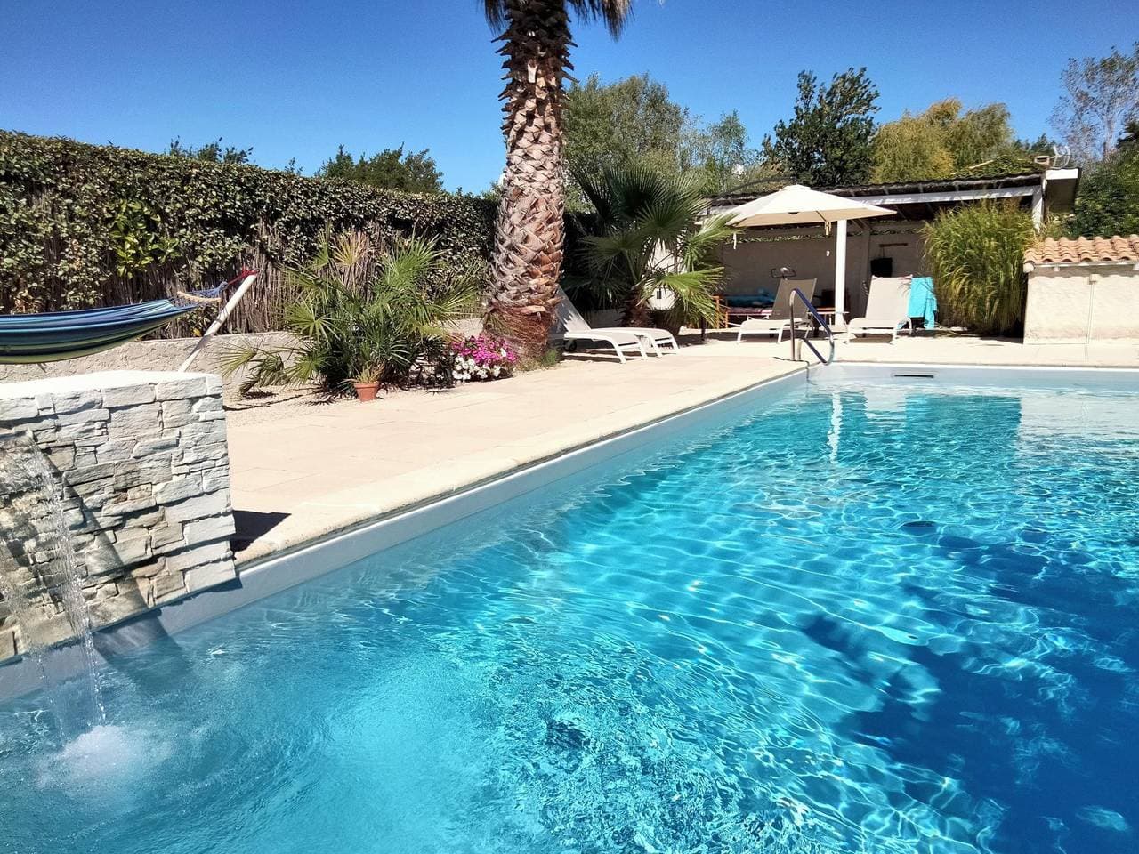 Foto 2 von 25: Modernes Ferienhaus mit Pool