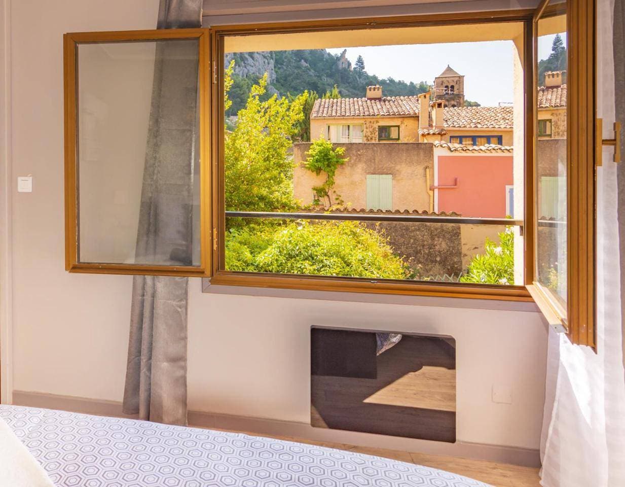 Foto 7 von 14: Appartement de charme, spacieux, Moustiers #5