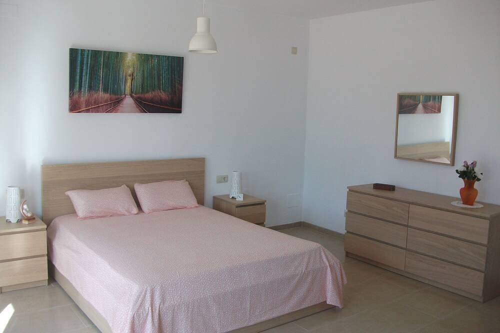 Foto 2 von 30: Neue Villa in Cala Pi. Privater Pool Strand und Abstieg zum Meer. Parken