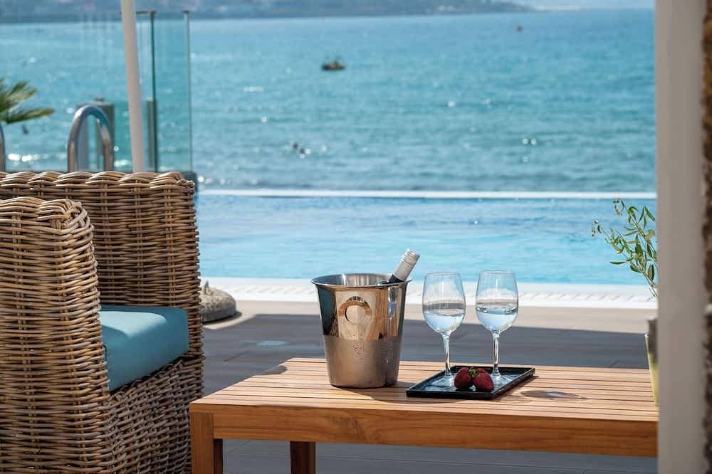 Foto 6 von 10: Dream Villa Aphrodite-2 bedrooms Beach Front with private pool