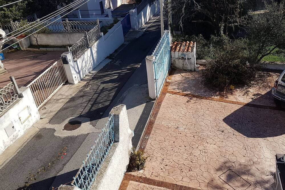 Foto 13 von 30: Apartment mit Meerblick und kostenlosem Parkplatz im Innenhof, 30 m vom Meer entfernt