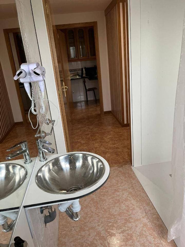 Foto 8 von 11: Double or Twin Room with Shared Bathroom