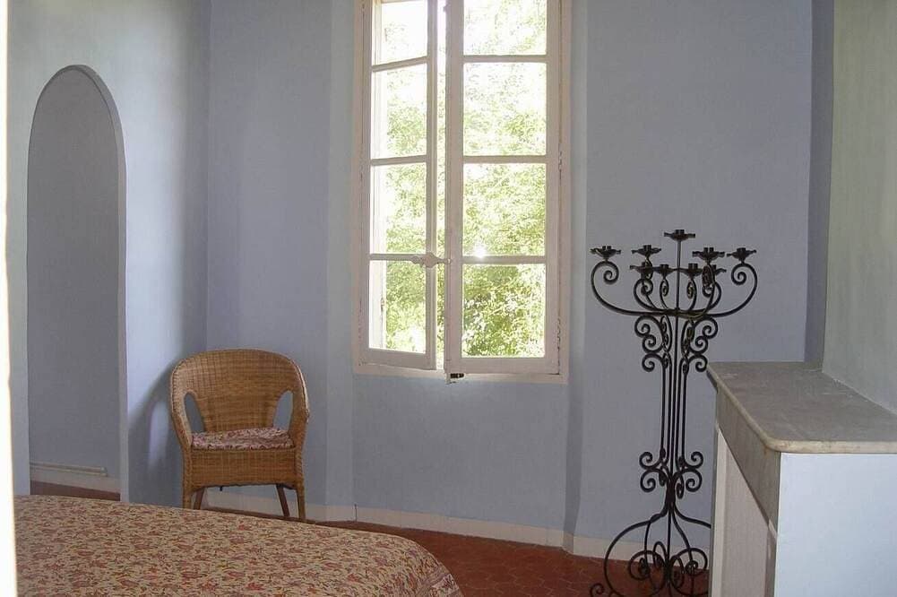 Foto 4 von 30: Familienwohnung, 2-8 Personen, In Der Provence Mas 16. Jahrhundert, Pool, Garten, Parkplatz
