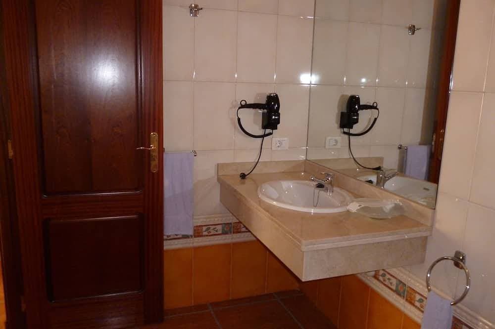 Foto 5 von 30: Komfortable Wohnung mit eigenem Solarium, WLAN und beheizten Swimmingpools