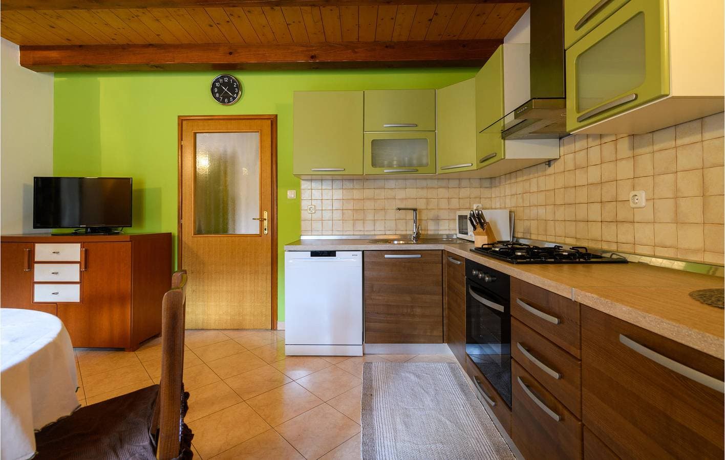 Foto 11 von 23: Modernes 2-Zimmer-Apartment mit WLAN, Terrasse, Parkplatz und Klimaanlage
