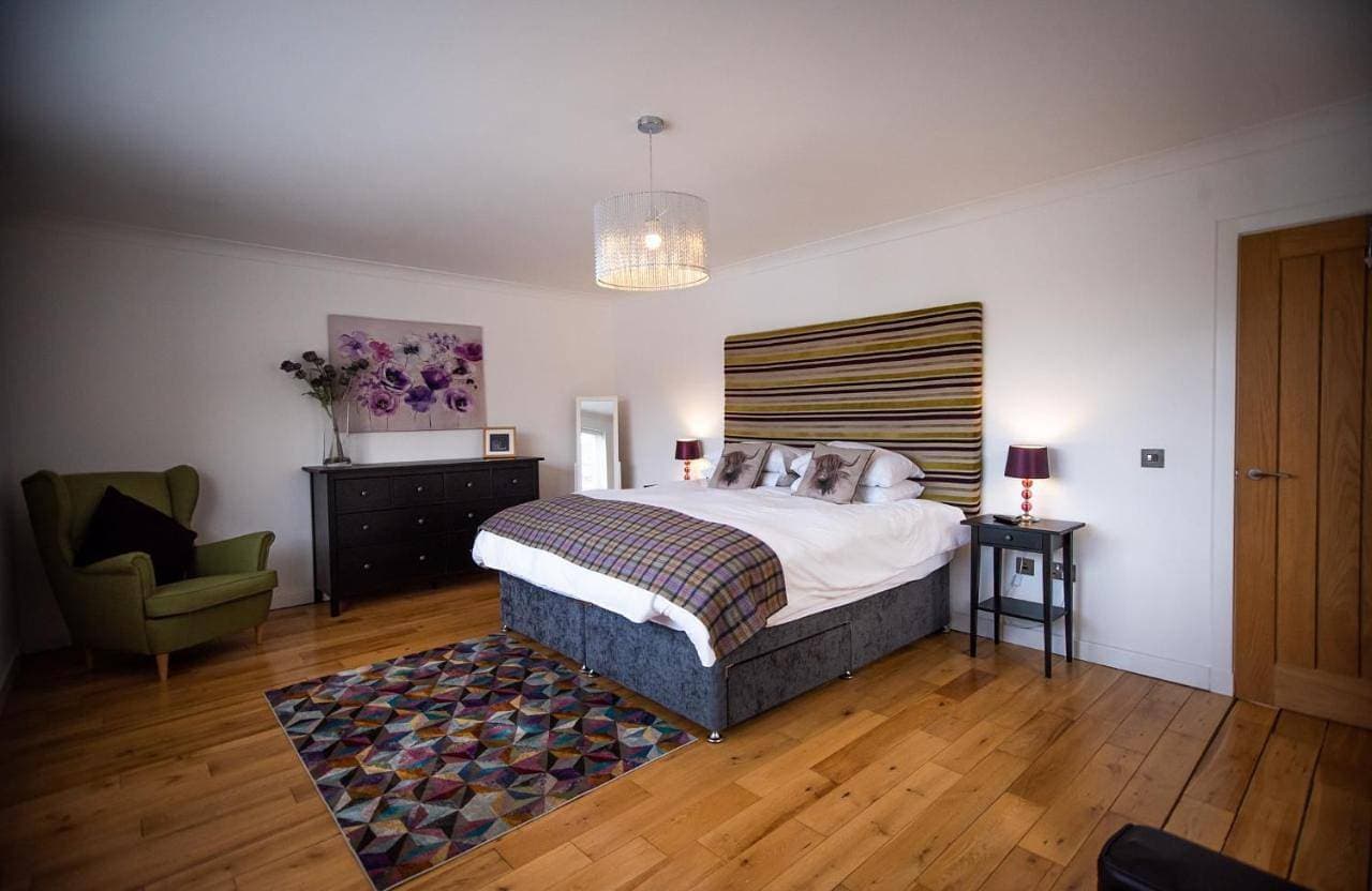 Langley Cottage - Part of The Langley Collection Luxury Cottage Sleeps 2 - 20-min to Banniskirk Hub 1