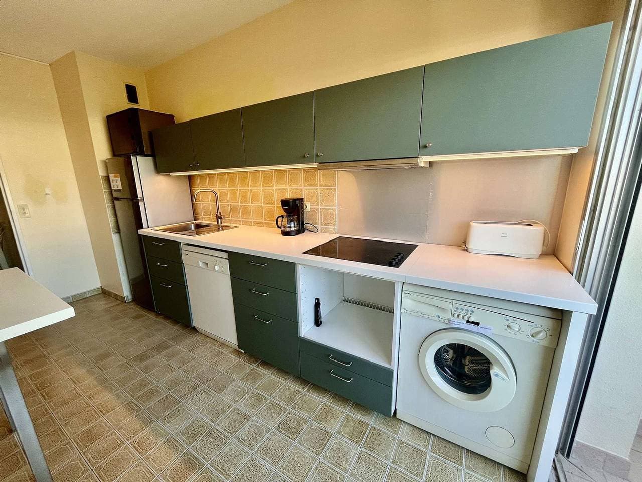 Foto 6 von 17: Cavalaire: 2-Zimmer-Wohnung, 300m zum Strand, Klimaanlage, Balkon