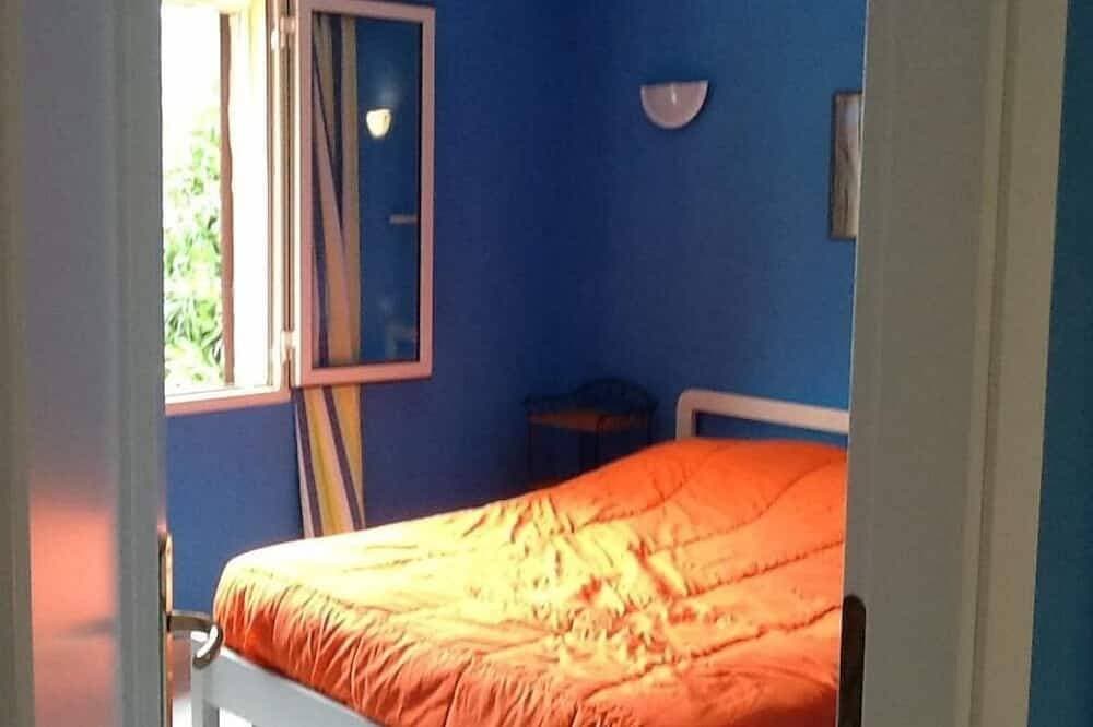 Foto 4 von 20: Comfortable apartment with large veranda overlooking the pool. <br>