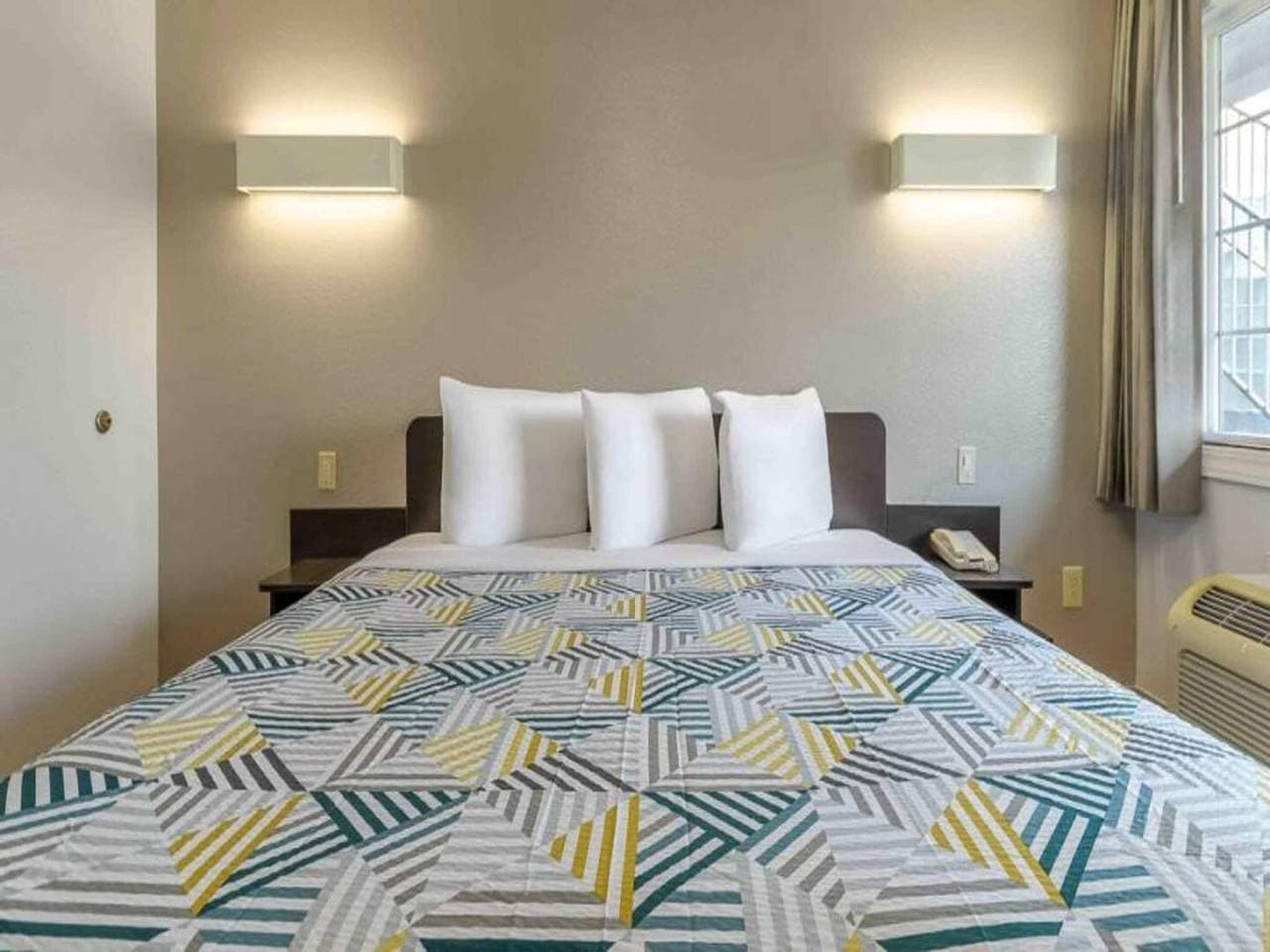Foto 3 von 33: 1 Doppelbett | Nichtraucher, Kühlschrank