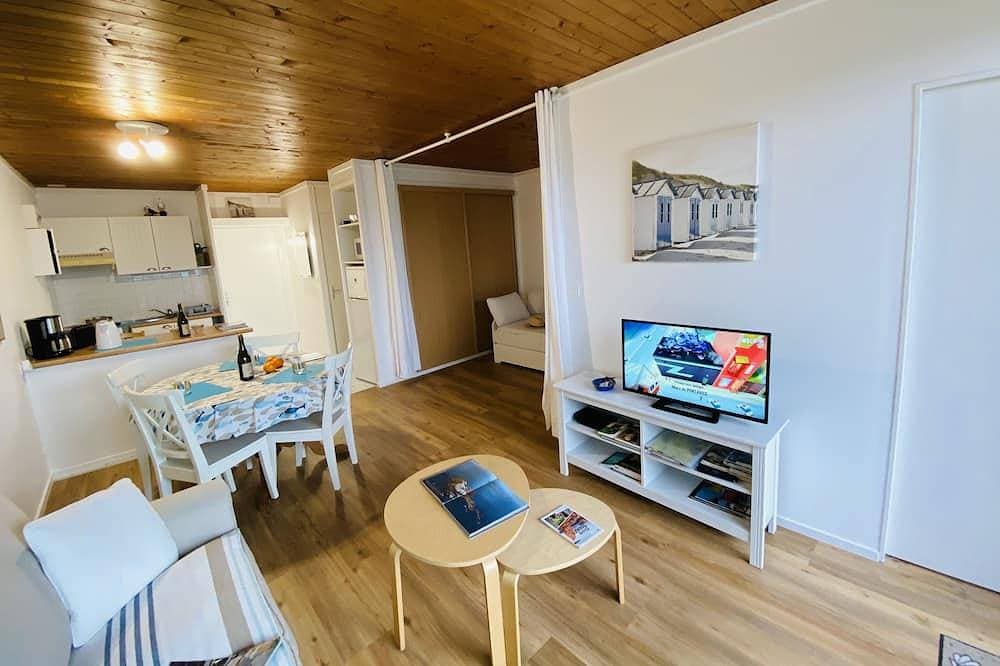 Foto 11 von 23: Apartment / sea view / beach 100m / private parking.