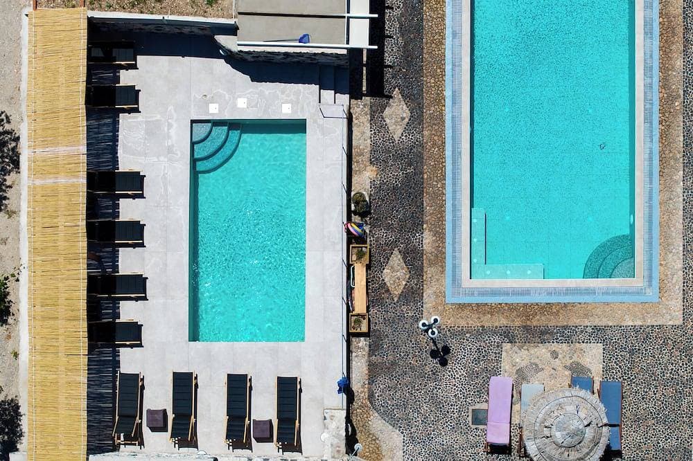 One bedroom apartment with free car rental (Heated Pool) 1