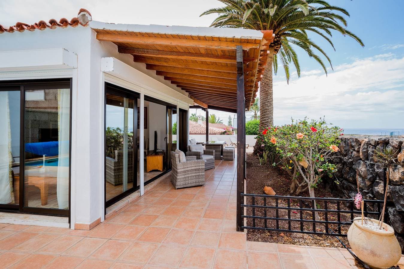 Foto 4 von 31: Villa „Palm“ mit Meerblick, beheiztem Pool & WLAN