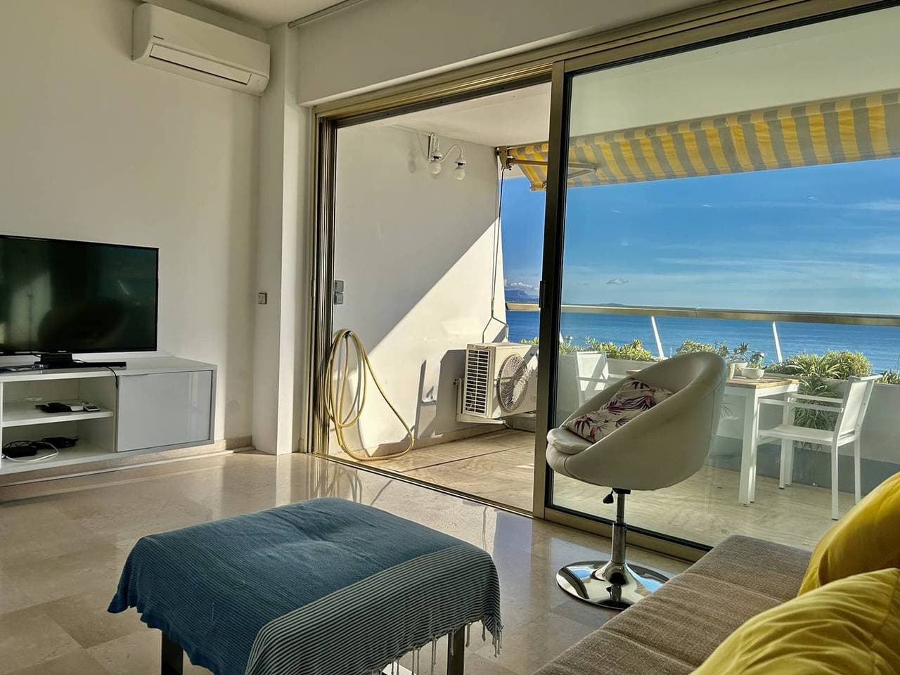 Zeitgemäße 2-Zimmer-Wohnung – Strand von Villeneuve-Loubet 1