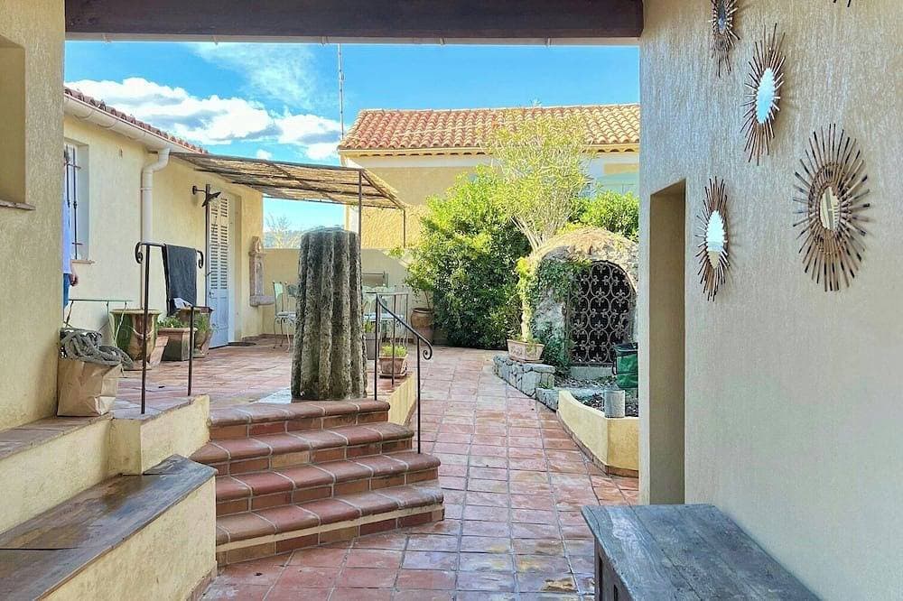 Provenzalische Masia mit Pool in Auribeau-sur-Siagne 1