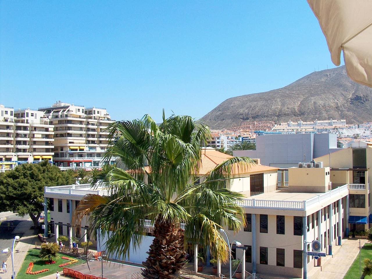 Komfortable Unterkunft im Zentrum von Los Cristianos, 100m vom Strand entfernt 1