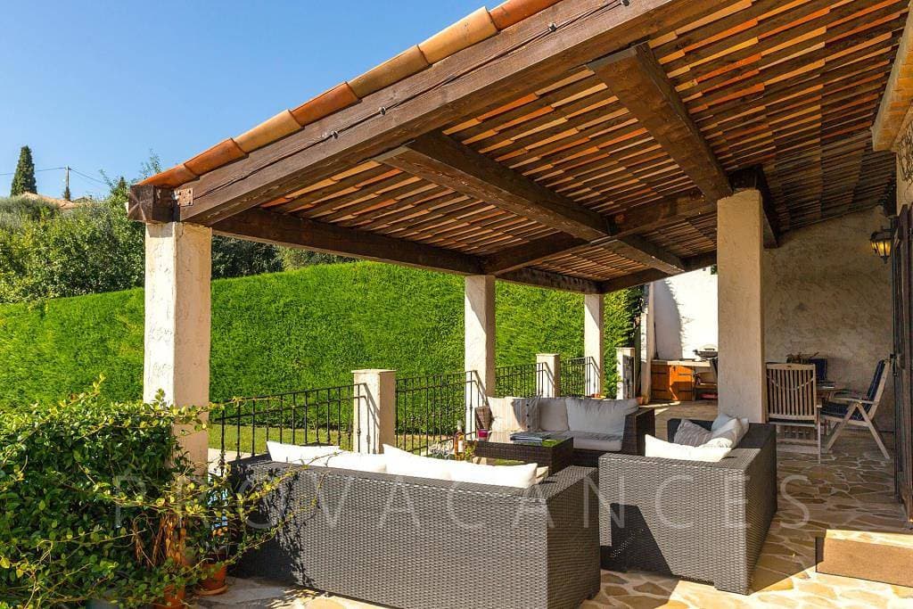 Foto 5 von 57: Ferienhaus mit Pool und Aussicht in Tourrettes-sur-Loup
