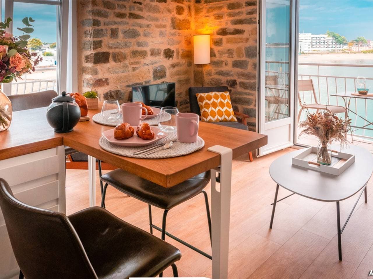 Foto 3 von 32: Gemütliche 2-Zimmer-Wohnung am Meer mit 3 Balkonen und WIFI in Larmor-Plage