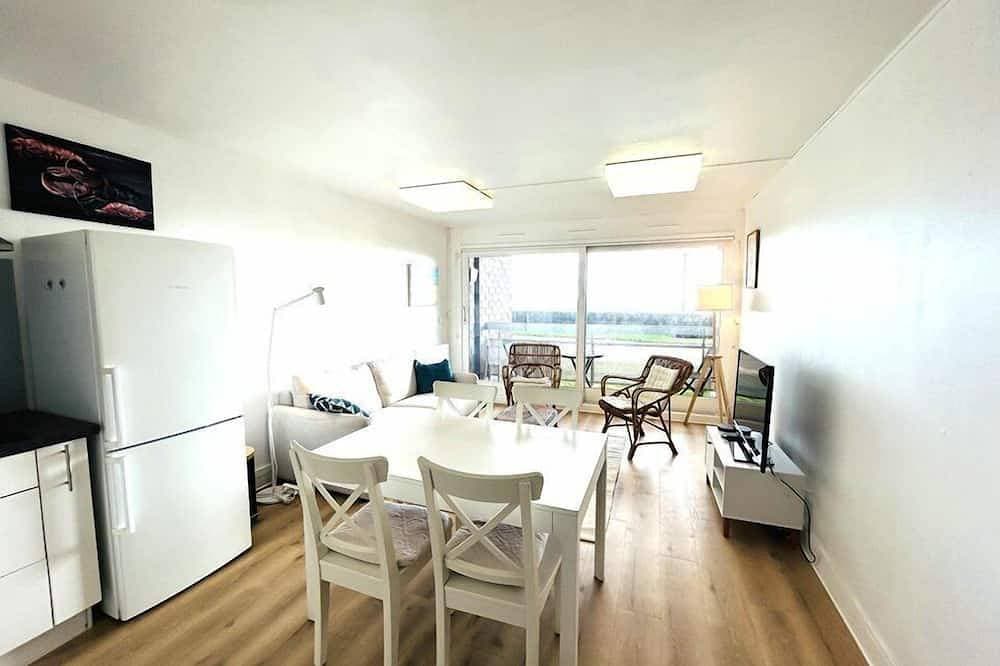 Foto 10 von 15: Cozy apartment for 4 people with Wi-Fi, beautiful sea view, Lomener beach 30 m away