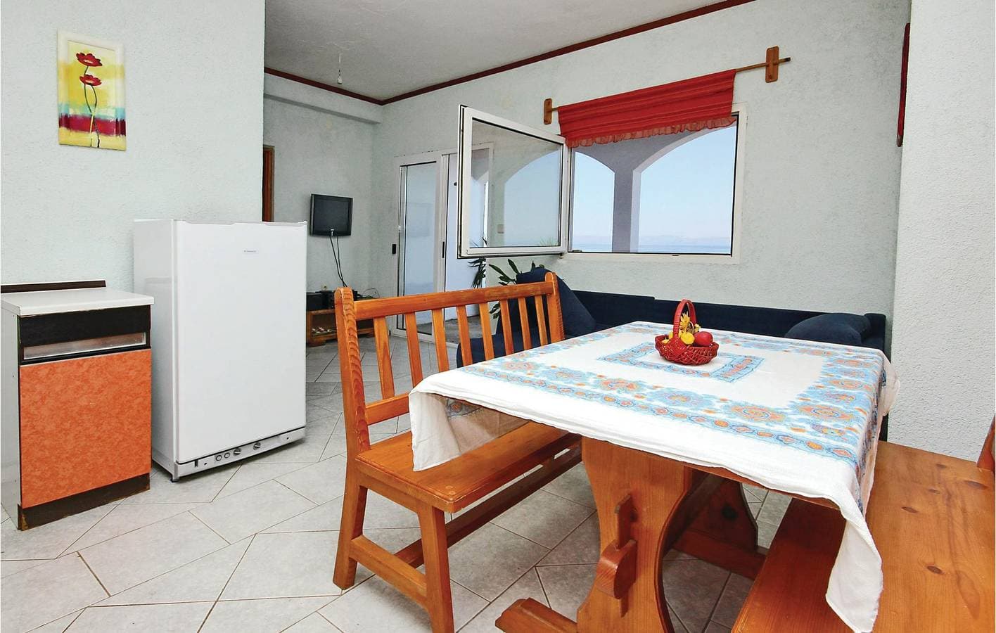 Foto 3 von 26: Gemütliche Wohnung am Wasser mit Terrasse, Parkplatz und in Küstennähe