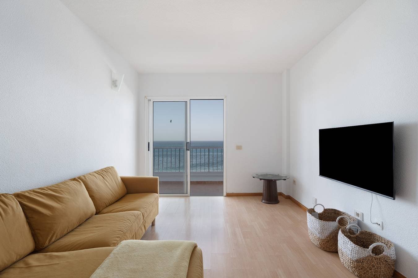 Foto 6 von 28: Urlaub 'Bajamar Seaview' mit Meerblick, Gemeinschaftspool und Wi-Fi