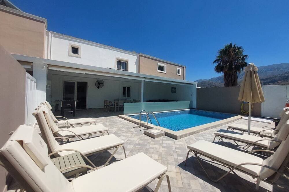 Villa Oniro zu Fuß zum Strand und zum Zentrum von Georgioupolis 1