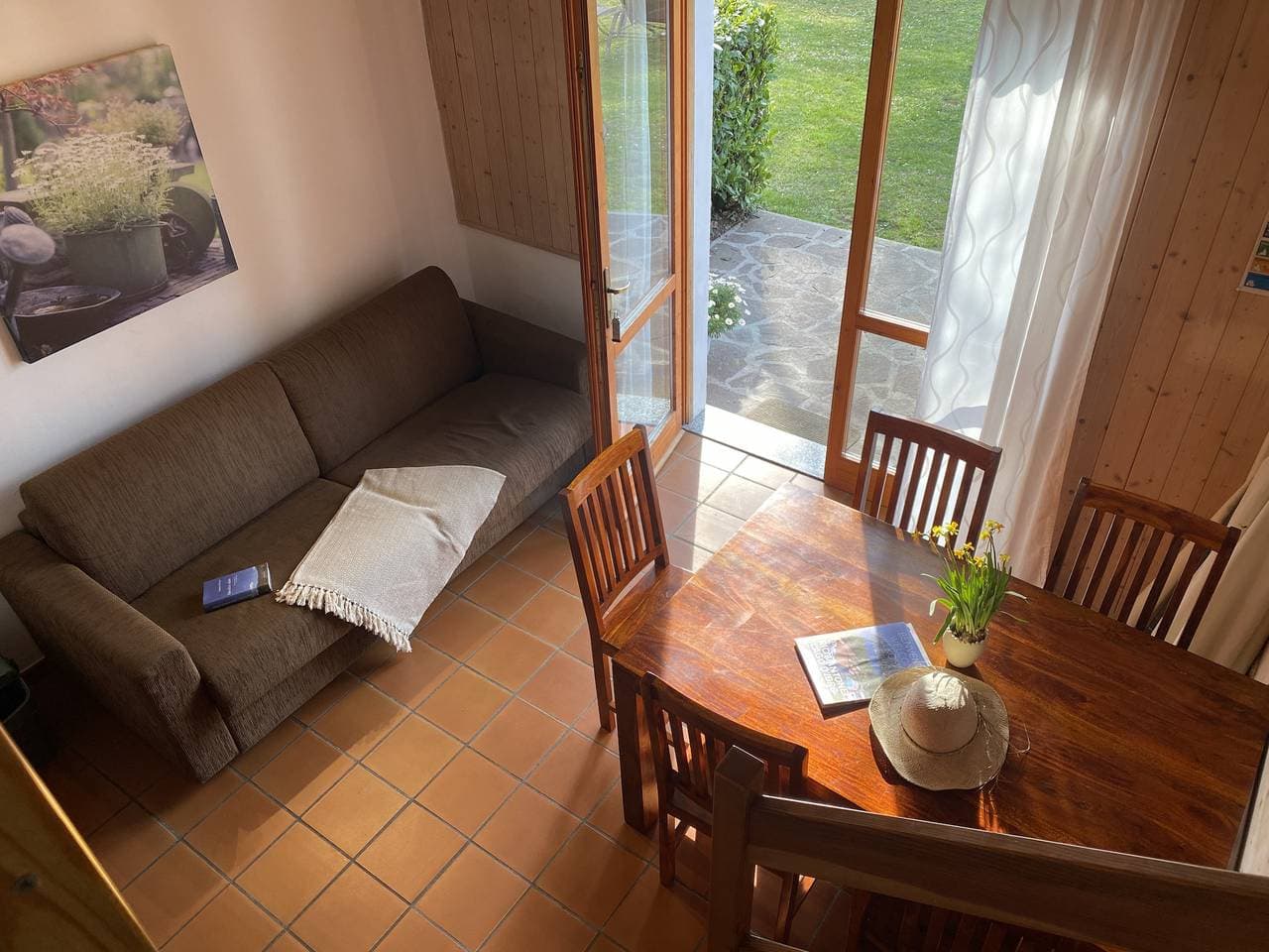 Foto 3 von 16: Ferienwohnung für 5 Personen mit Terrasse